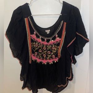 Beautiful Indian-style Embroidered Top with hardware!!!